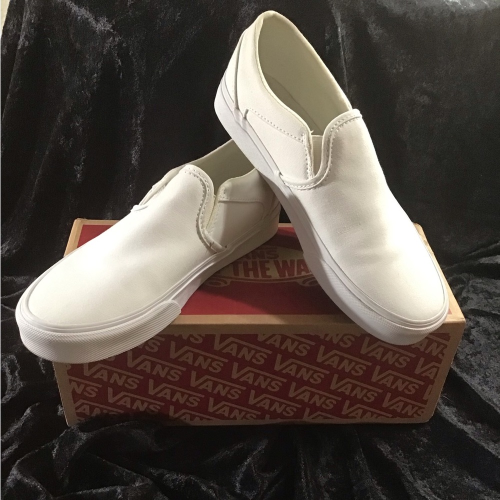 Van’s Women’s Asher White Canvas Shoe